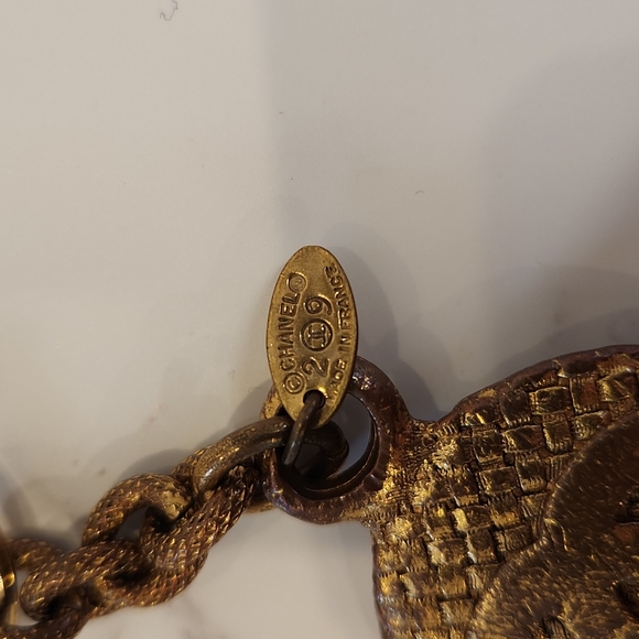 Authentic CHANEL Keychain - Picture 5 of 6